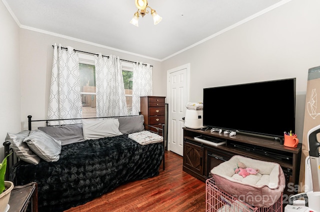 107 Oakland Rd, Belmont, NC 28012 - bedroom with dark wood finished floors and crown molding
