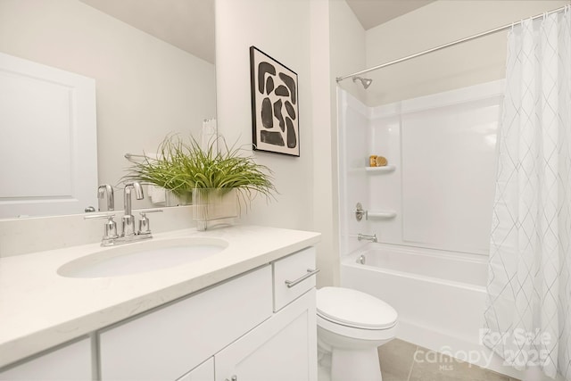 full bathroom featuring toilet, shower / tub combo with curtain, and vanity