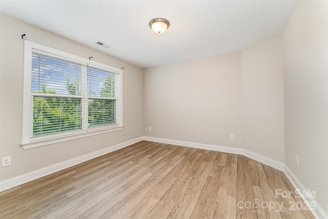 140 Wintergreen Ct, Lexington, NC 27295 - unfurnished room with light wood-type flooring and baseboards