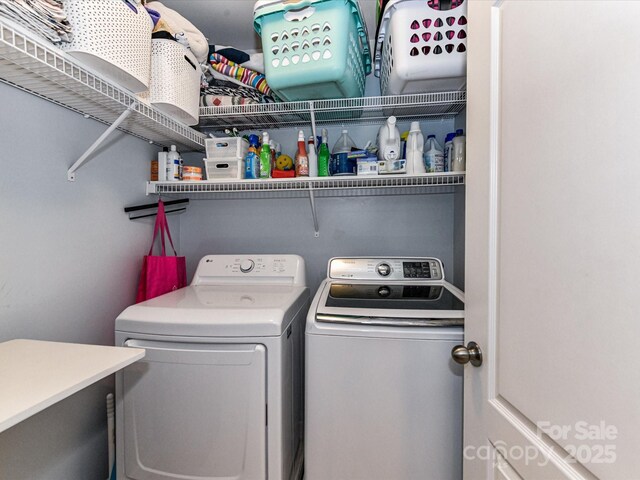 10800 Alabaster Dr, Davidson, NC 28036 - washroom with washer and clothes dryer
