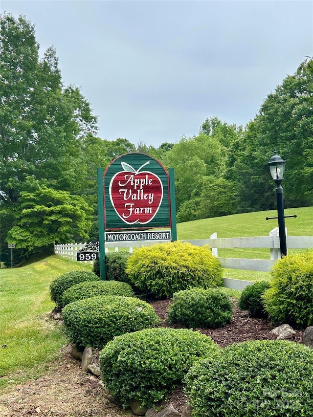 143 Cornell Cir, Lake Lure, NC 28746