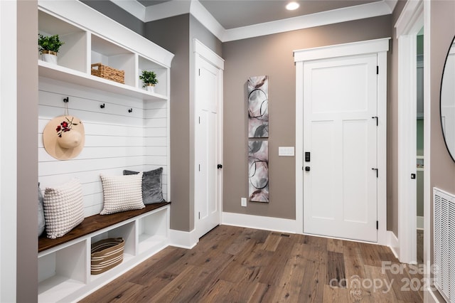 7703 Juniper Ln, Denver, NC 28037 - mudroom featuring dark wood-style floors, baseboards, and recessed lighting