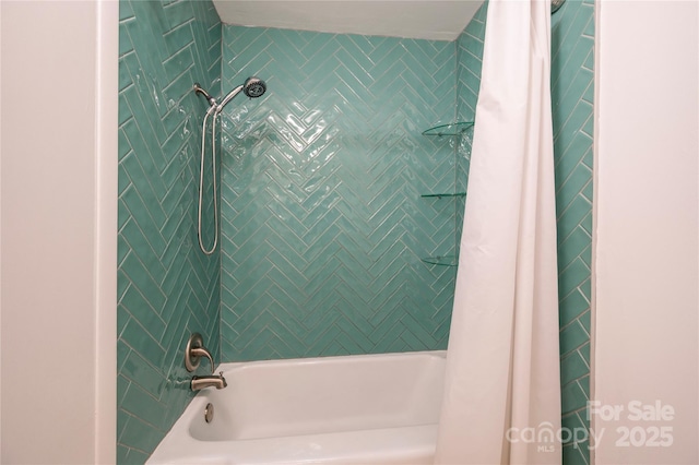 12 Canterbury Rd, Asheville, NC 28805 - full bathroom featuring shower / bath combo