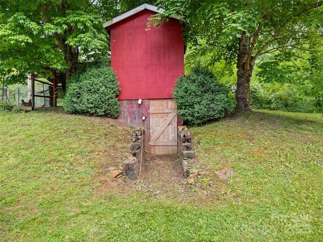 161 Moody Mountain Rd, Burnsville, NC 28714 - view of green lawn featuring an outbuilding