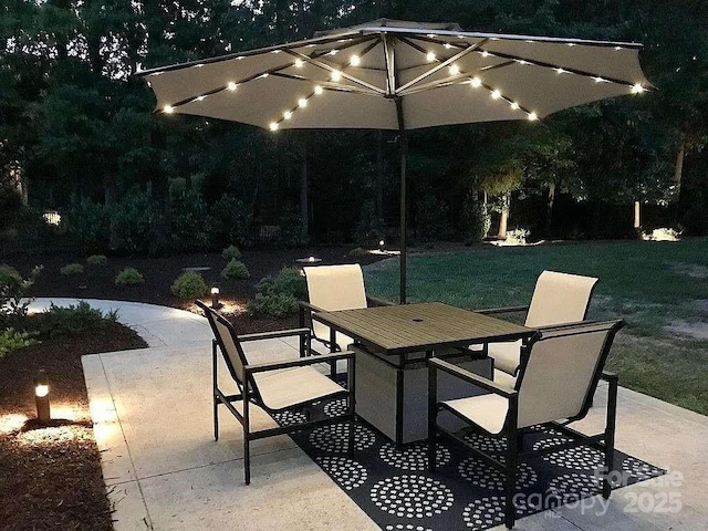 view of patio with outdoor dining area