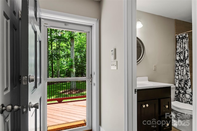 82 Sunburst Dr, Waynesville, NC 28786 - full bath featuring toilet, vanity, and a shower with curtain