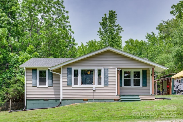 3083 Corinth Rd, Gaffney, SC 29340 - view of front facade featuring a front lawn, crawl space, and a shingled roof