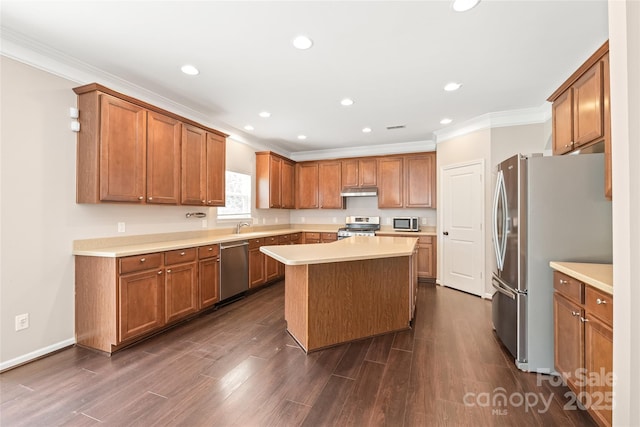 4352 Haddington Dr, Fort Mill, SC 29707 - kitchen featuring appliances with stainless steel finishes, crown molding, a kitchen island, light countertops, and a sink