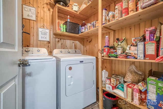 905 Severt Cir, Lenoir, NC 28645 - laundry area with independent washer and dryer and wood walls
