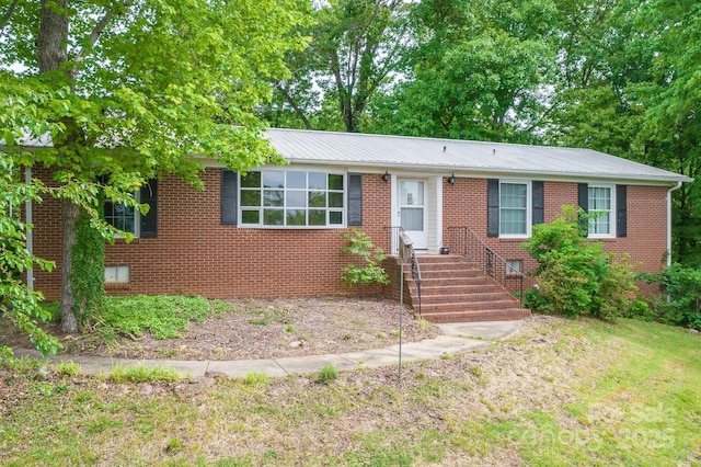 466 Shiloh Church Rd, Hickory, NC 28601 - ranch-style house with brick siding