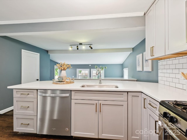 827 Fairbanks Rd, Charlotte, NC 28210 - kitchen featuring dishwasher, a sink, light countertops, and a peninsula