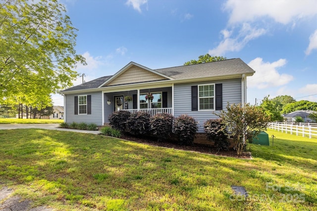 835 Jet St, Kannapolis, NC 28081 - ranch-style house featuring covered porch