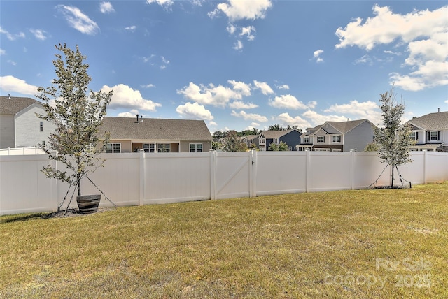 9505 Cotswood Pl, Gastonia, NC 28056 - fenced backyard with a residential view