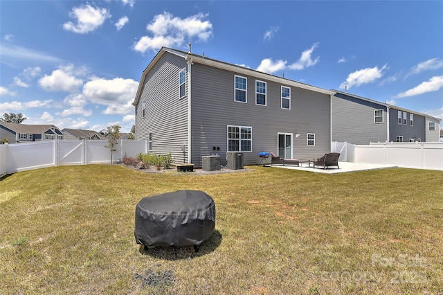 9505 Cotswood Pl, Gastonia, NC 28056 - back of house with a patio, a fenced backyard, and a fire pit