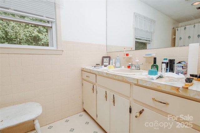 773 Peppers Creek Rd, Marion, NC 28752 - full bath with vanity, tile walls, and curtained shower
