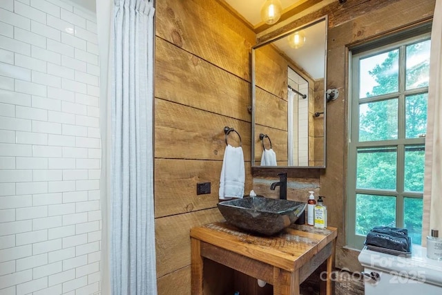 30 Wagon Mountain Dr, Weaverville, NC 28787 - bathroom featuring vanity