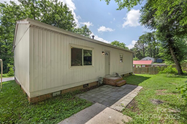 1075 Parkview Dr, Gastonia, NC 28054 - view of front of property with crawl space