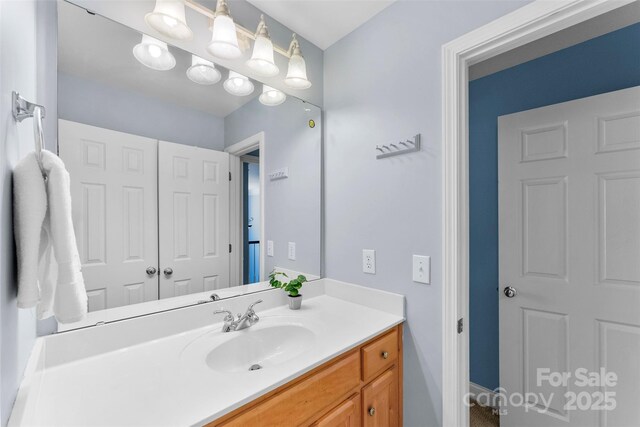 6300 Latta Springs Cir, Huntersville, NC 28078 - bathroom featuring vanity