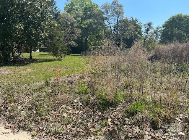 172 Mclaughlin Ln, West End, NC 27376