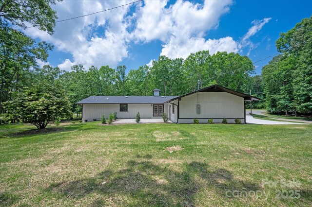 5033 Waxhaw Indian Trail Rd, Matthews, NC 28104 - ranch-style house featuring a front yard