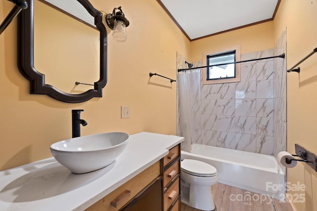 3540 Fork Creek Rd, Saluda, NC 28773 - bathroom featuring crown molding, shower / bath combo, vanity, and wood finished floors