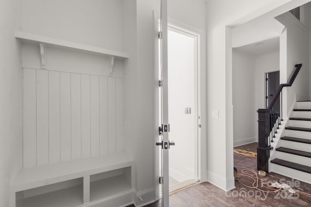 6782 Kingfisher Ct, Denver, NC 28037 - mudroom featuring wood finished floors and baseboards