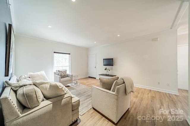 5927 Quail Hollow Rd Unit H, Charlotte, NC 28210 - living area with ornamental molding, light wood-type flooring, baseboards, and recessed lighting