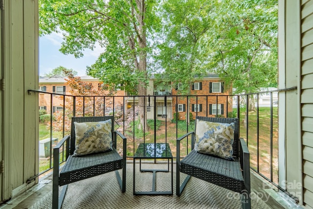 5927 Quail Hollow Rd Unit H, Charlotte, NC 28210 - balcony featuring outdoor lounge area