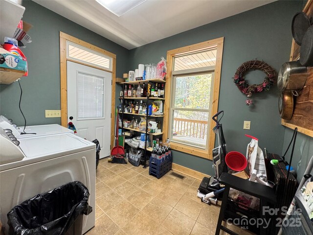 658 Green Point Ln, Boomer, NC 28606 - laundry area featuring independent washer and dryer and baseboards