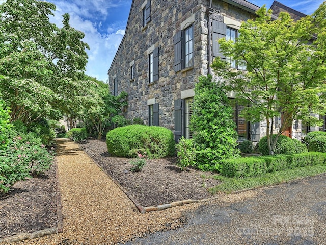 1522 High St, Charlotte, NC 28211 - view of side of property with stone siding