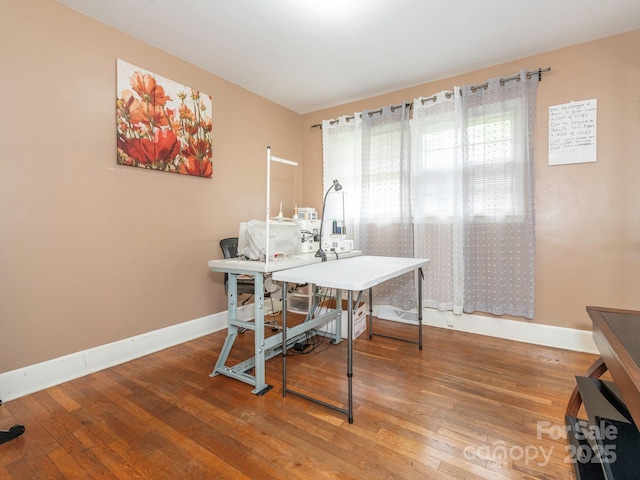 5629 Ruth Dr, Charlotte, NC 28215 - home office with baseboards and hardwood / wood-style flooring