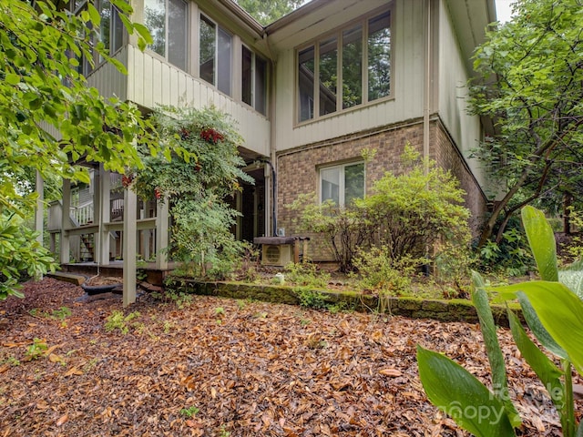 8 Sunrise Point Rd, Lake Wylie, SC 29710 - back of property featuring brick siding