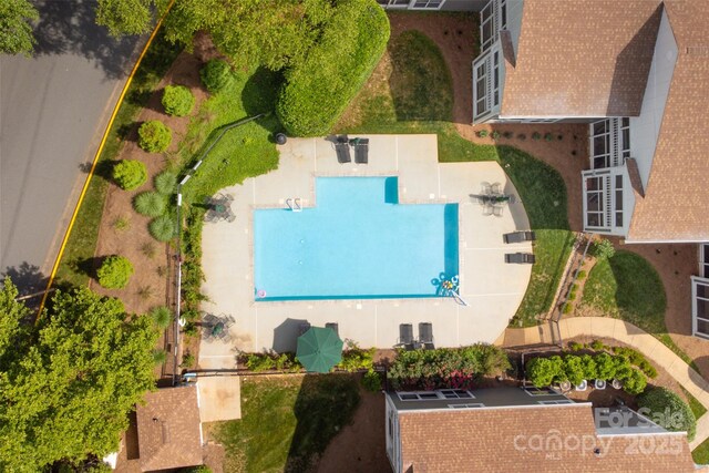 753 SW Dr, Davidson, NC 28036 - aerial view of a pool area