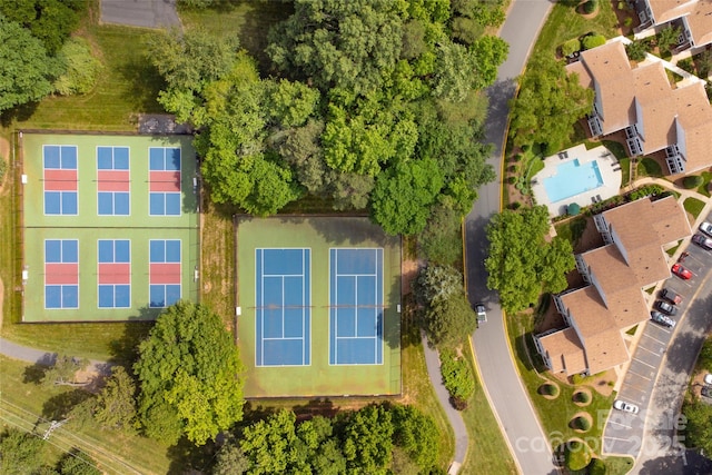753 SW Dr, Davidson, NC 28036 - bird's eye view of a pool area