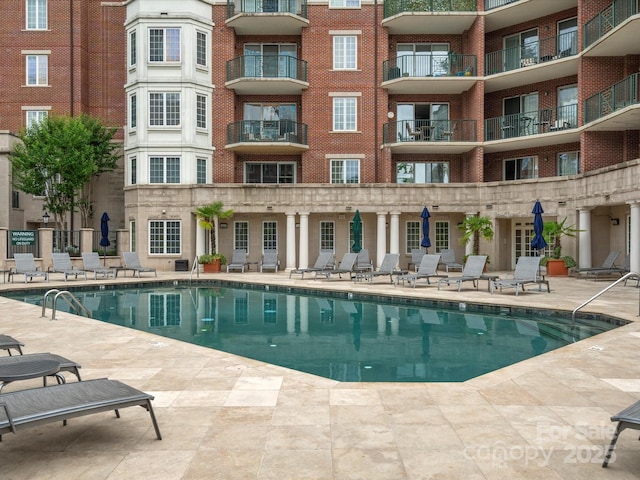 300 W 5th St Unit 433, Charlotte, NC 28202 - community pool featuring a patio