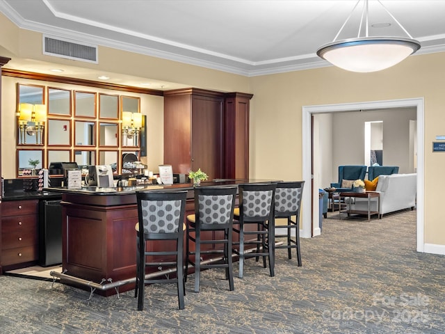300 W 5th St Unit 433, Charlotte, NC 28202 - indoor dry bar featuring carpet floors, crown molding, and baseboards