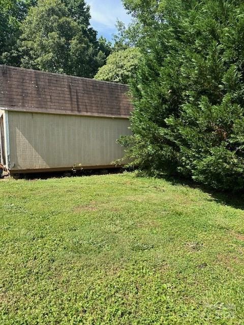 667 Blossom Hill Rd, Lincolnton, NC 28092 - view of grassy yard