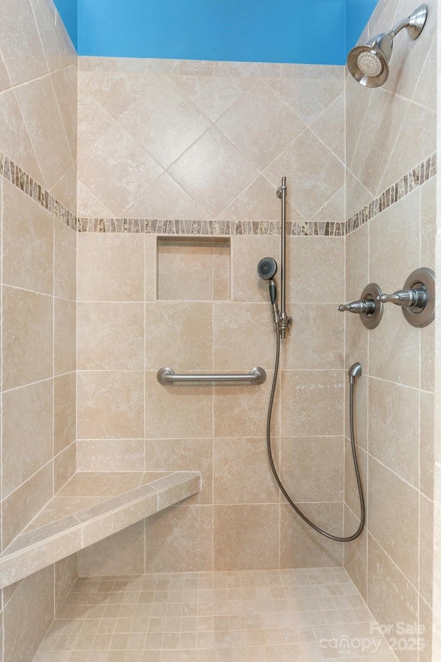 5362 Beacon Ridge Dr, Granite Falls, NC 28630 - bathroom featuring tiled shower