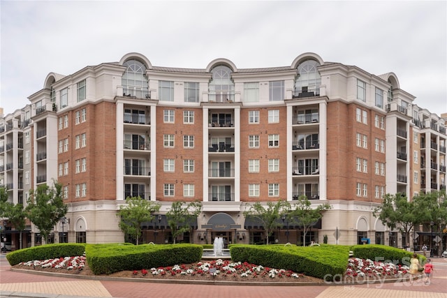 4620 Piedmont Row Dr Unit 308, Charlotte, NC 28210 - view of apartment building / complex