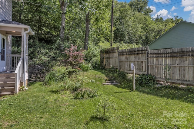 619 Beaverdam Rd, Asheville, NC 28804 - view of yard