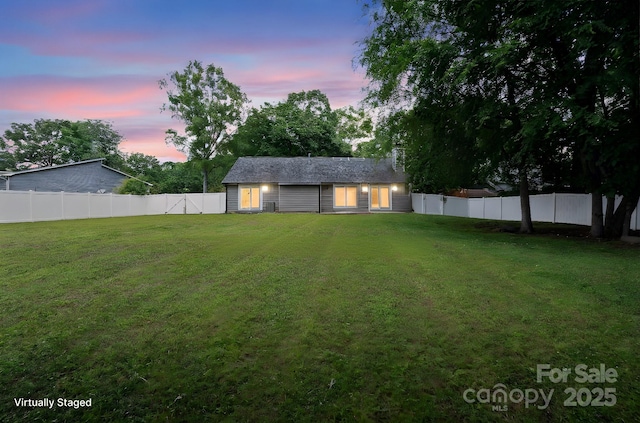 3807 Sweetgrass Ln, Charlotte, NC 28226 - view of yard at dusk