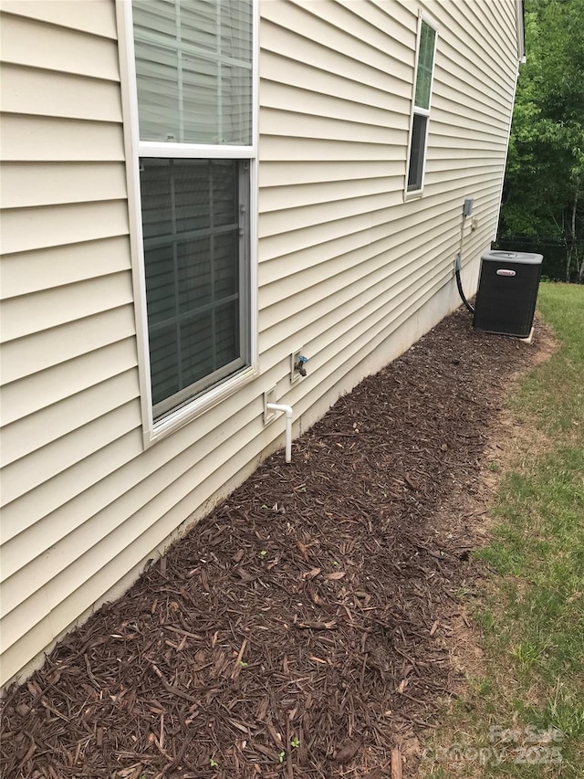 19157 Mallard Dr, Fort Mill, SC 29707 - view of side of home with cooling unit
