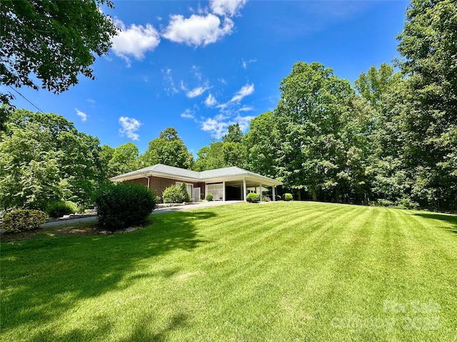 2866 Old Morganton Rd, Lenoir, NC 28645 - view of grassy yard featuring a garage