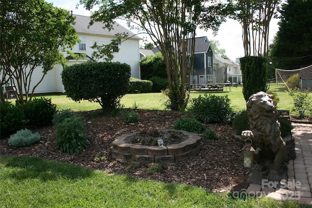 4711 Lenox Hill Pl Unit 98, Charlotte, NC 28269 - view of green lawn