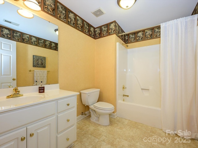 1209 S S St, Gastonia, NC 28052 - full bathroom featuring toilet, shower / bath combination with curtain, vanity, and baseboards