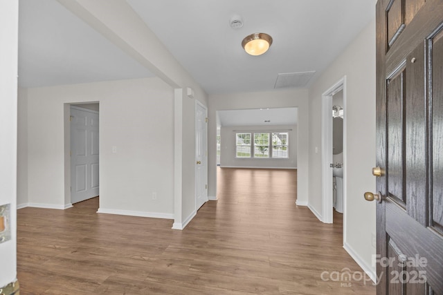 423 Courtland Ct, Kannapolis, NC 28081 - foyer entrance with wood finished floors and baseboards