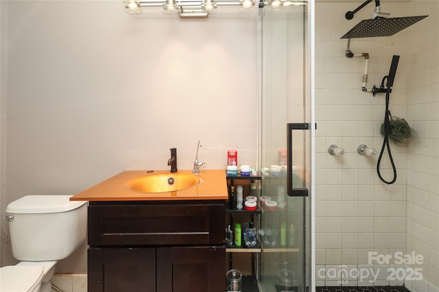 2443 Knickerbocker Dr, Charlotte, NC 28212 - full bathroom featuring a shower stall and vanity