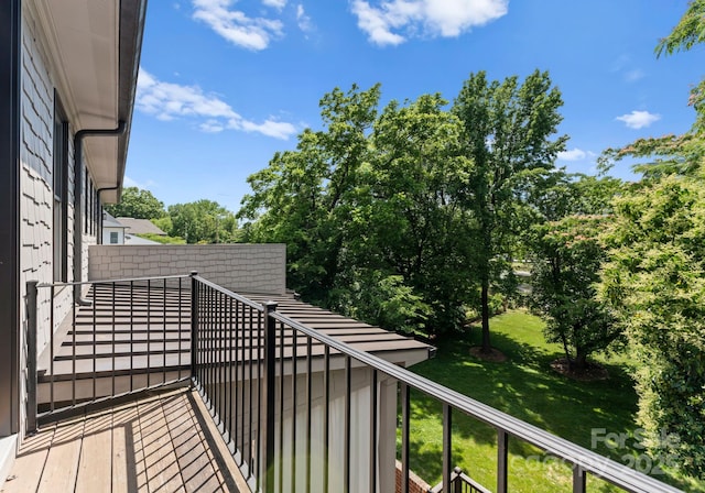 1160 S Kings Dr, Charlotte, NC 28207 - balcony featuring view of scattered trees