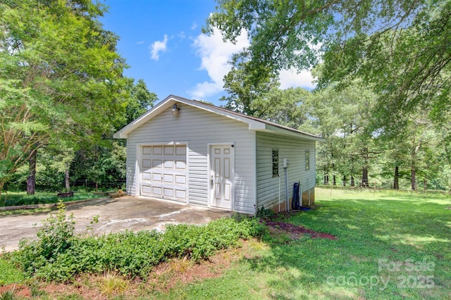 4648 Rifle Range Rd, Conover, NC 28613 - detached garage with driveway