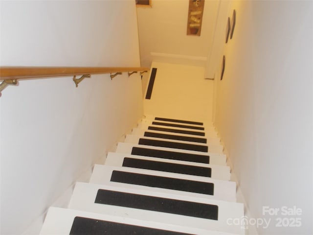 187 Cartledge Creek Rd, Rockingham, NC 28379 - view of staircase